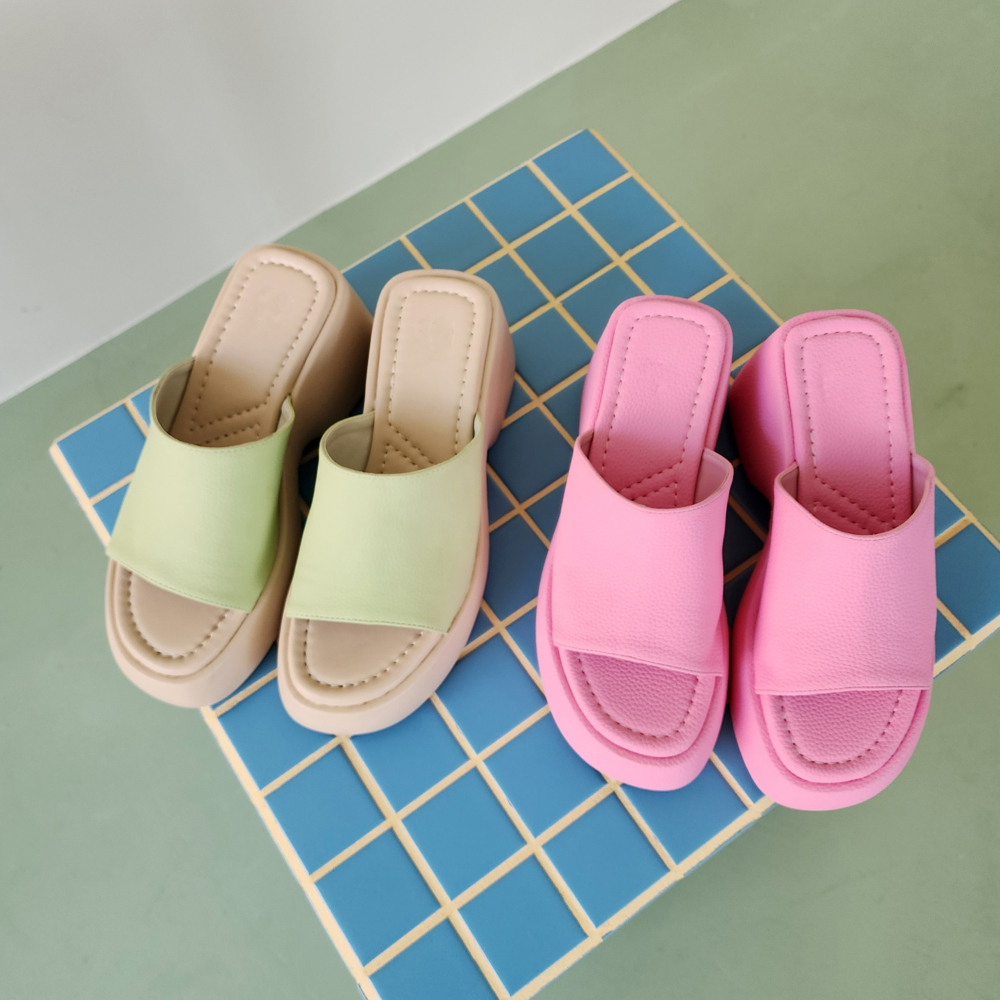 신발 핑크 색상 이미지-S1L7